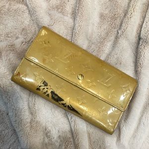 Authentic Louis Vuitton vernis long wallet